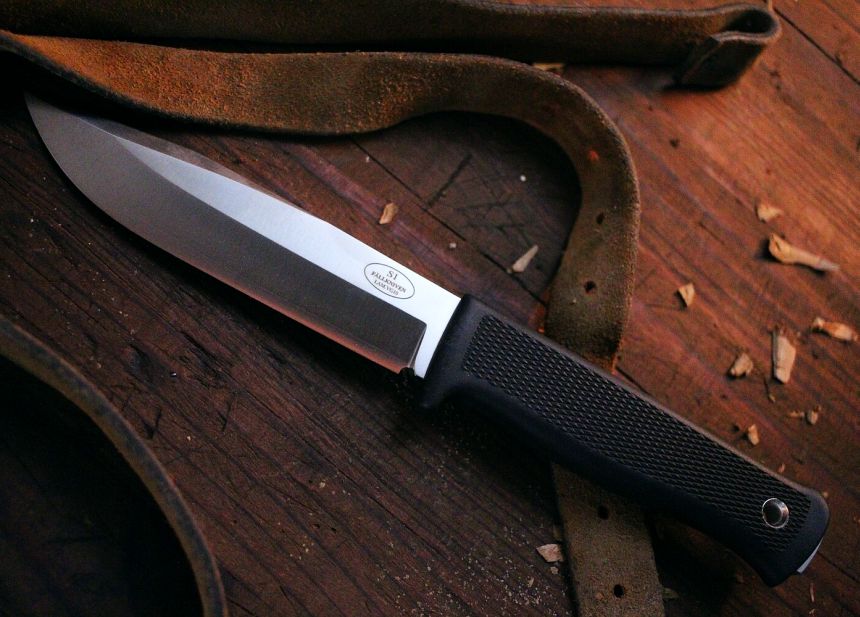 Le couteau Fällkniven S1 The Forest Knife est parfait pour la chasse et la pêche