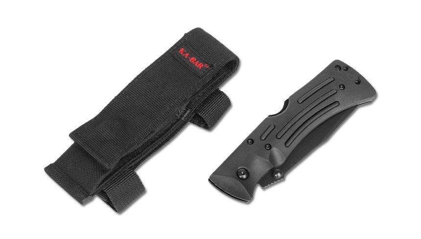 Le KA-BAR Mule Folder plié, avec à côté l'étui en nylon renforcé